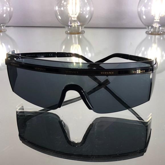 Versace Collection Other - BLACK VERSACE LIMITED EDITION VISOR SUNGLASSES